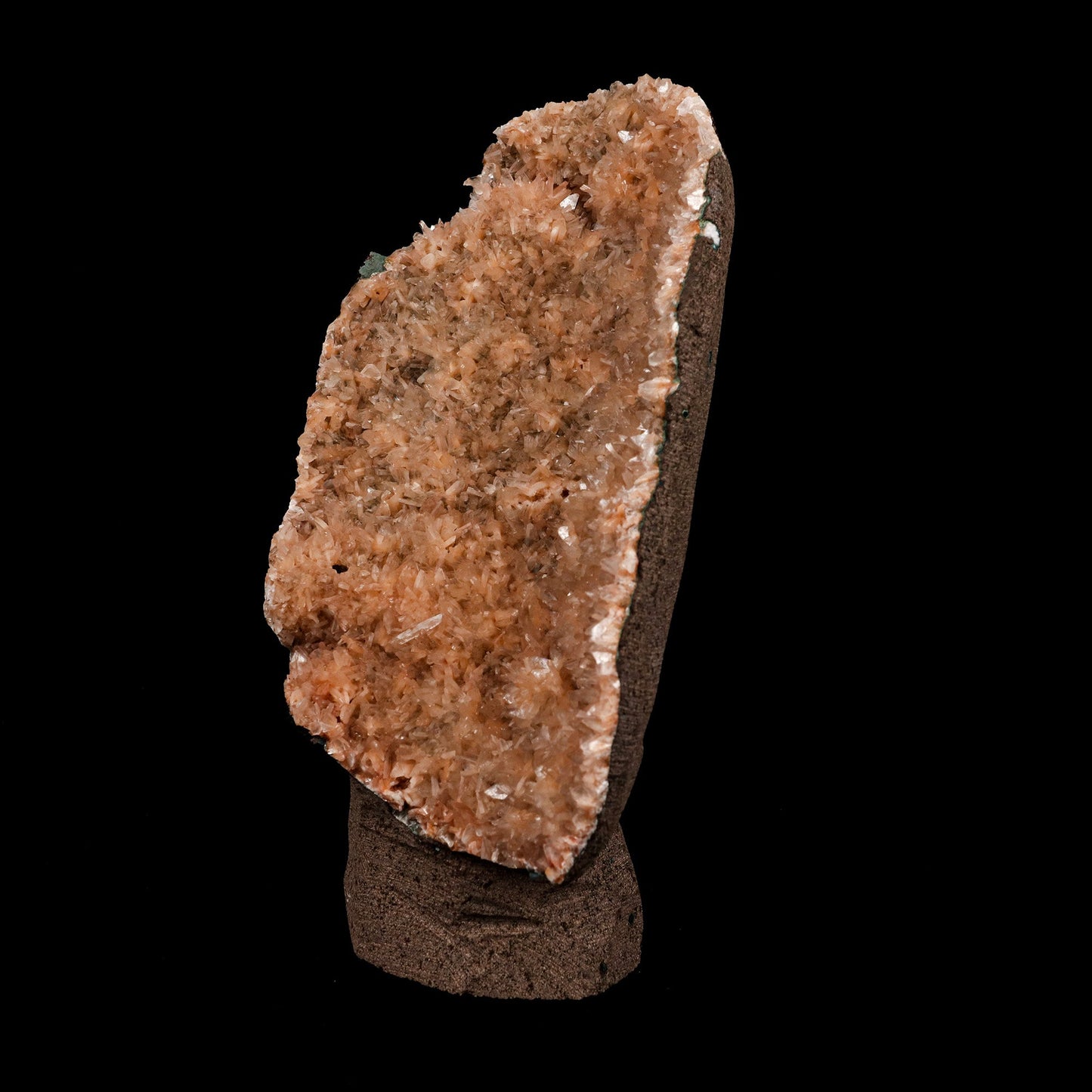 Pink Heulandite Crystals Self Standing Geode Natural Mineral Specimen … https://www.superbminerals.us/products/pink-heulandite-crystals-self-standing-geode-natural-mineral-specimen-b-5241 Features: Beautiful piece highlighting a geode with beige, brilliant Heulandite crystals - this piece is very distinctive. Amazing tone, shine and differentiation - this piece is in excellent condition. Primary Mineral(s): Heulandite Secondary Mineral(s): N/AMatrix: N/A 6 Inch x 3 InchWeight : 568 GmsLocality: Aurangab