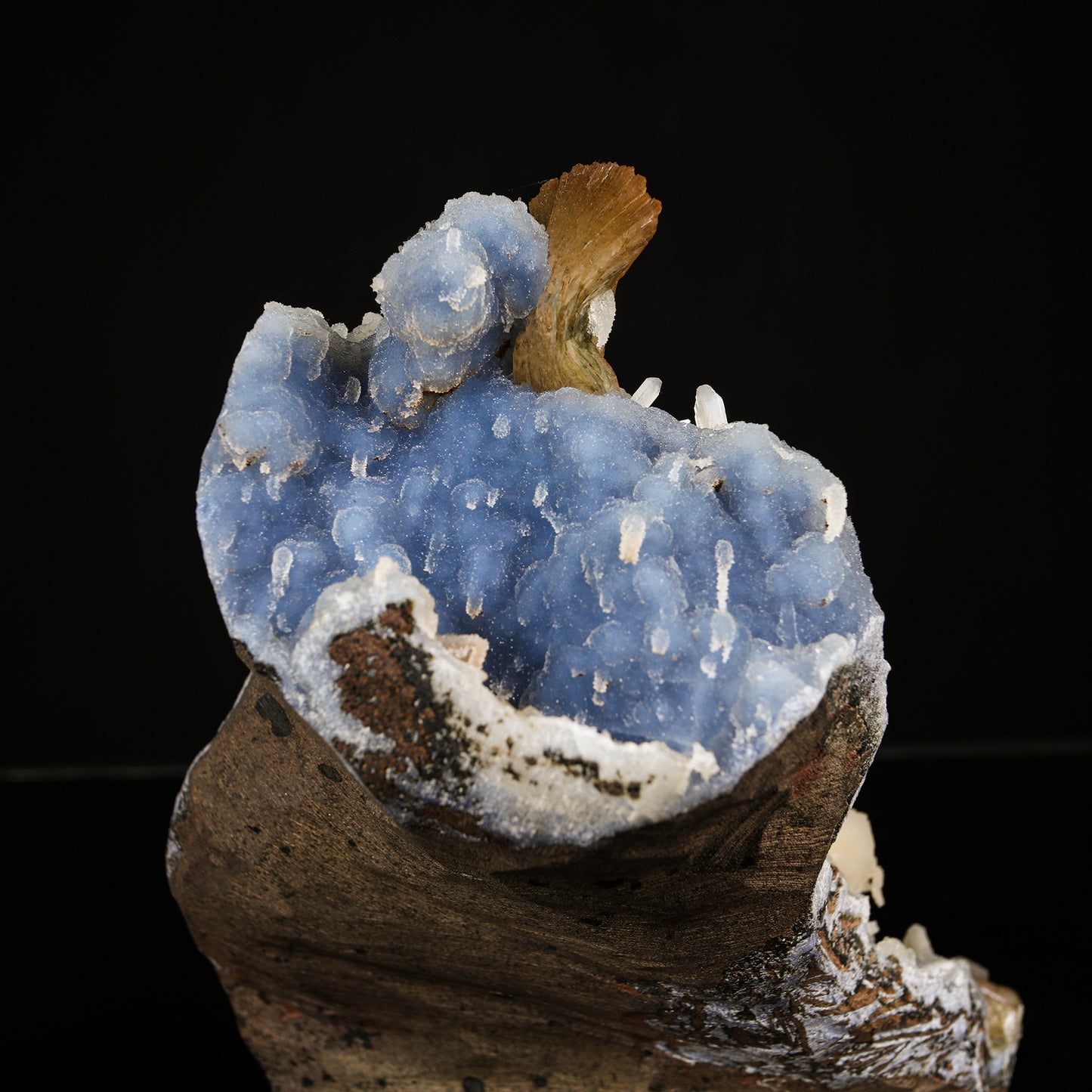Heulandite Stilbite on Blue Chalcedony Matrix - Rare Collector’s Specimen from Nashik # B 7202