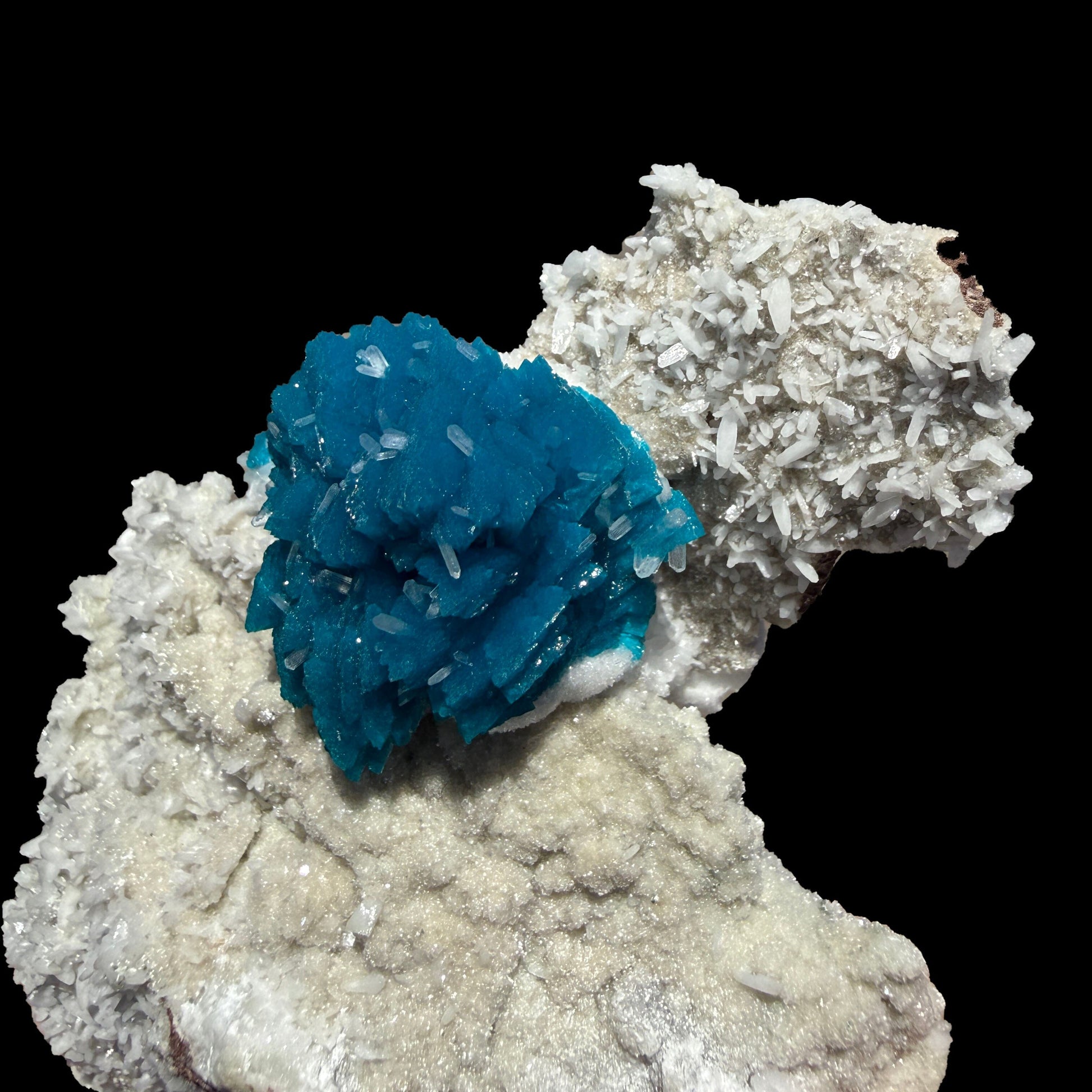 Lustrous Electric-Blue Cavansite Rosette with Stilbite on Sparkling Heulandite Matrix – Rare Indian Zeolite Mineral Specimen from Pune # B DKT138 Cavansite Superb Minerals 