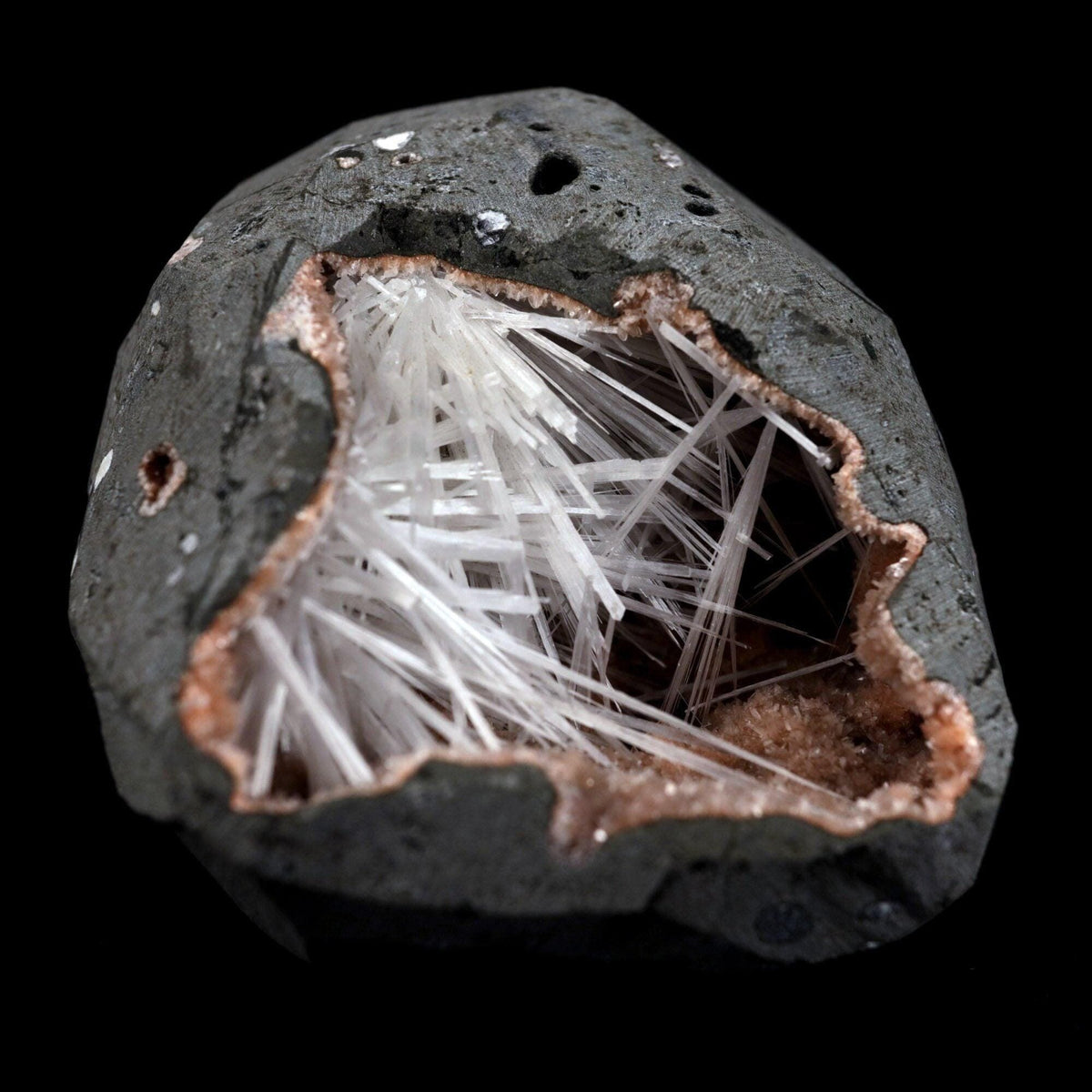 Scolecite Sprays On Heulandite With Stilbite Geode Natural Mineral Spe…  https://www.superbminerals.us/products/scolecite-sprays-on-heulandite-with-stilbite-geode-natural-mineral-specimen-b-4905  Features: A huge Geode with beige Heulandite crystals