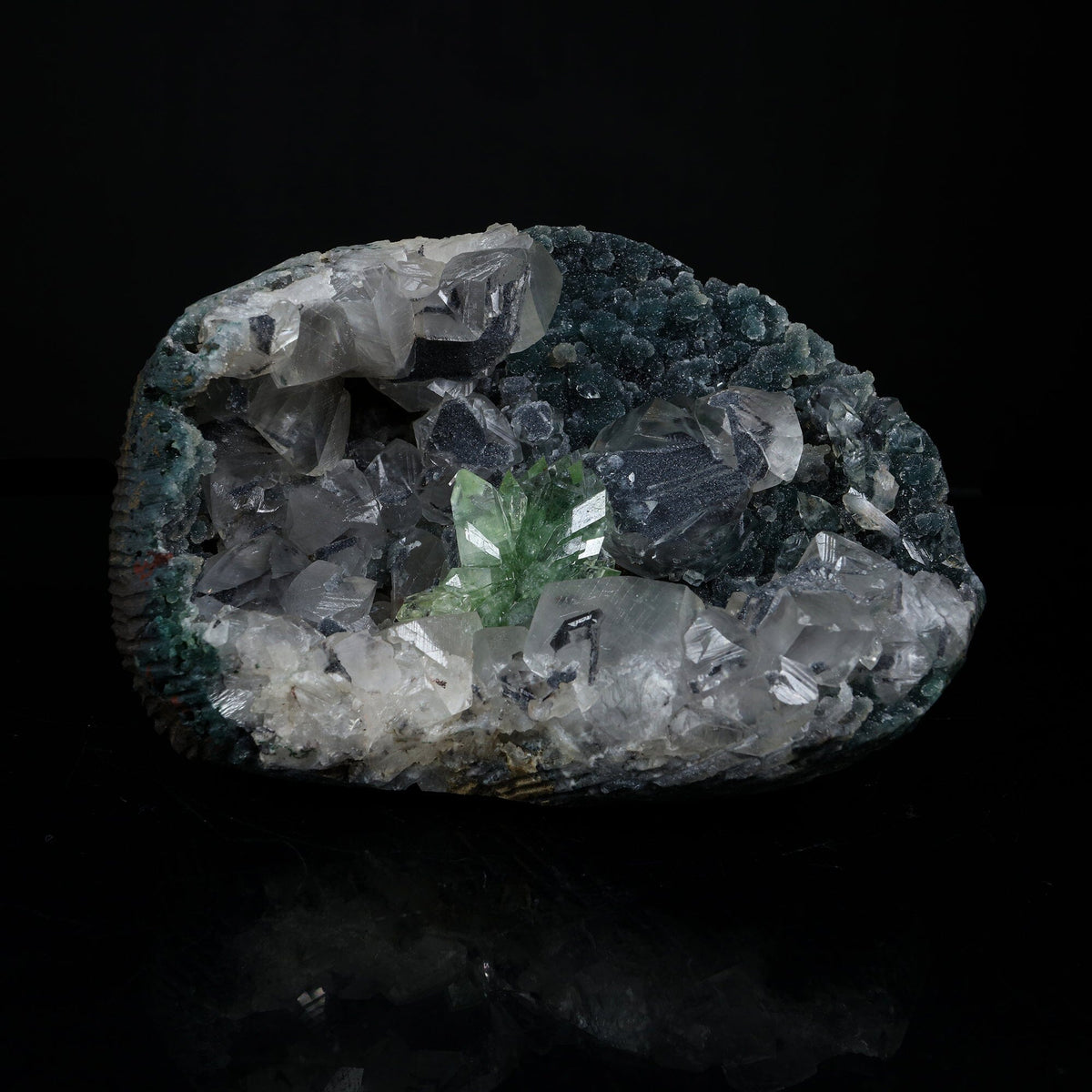 Sharp Terminated Green Apophyllite Cluster and calcite on Shimmering Dark Green Chalcedony Matrix – Natural Indian Zeolite Mineral Specimen from Jalgaon, Maharashtra # B 7239 Apophyllite Superb Minerals 