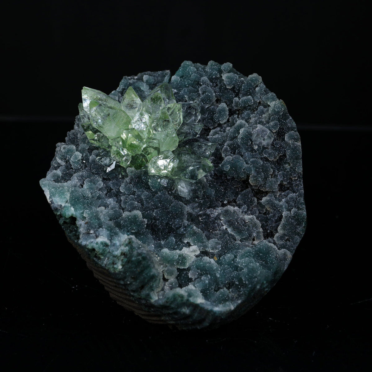 Sharp Terminated Green Apophyllite Cluster on Shimmering Dark Green Chalcedony Matrix – Natural Indian Zeolite Mineral Specimen from Jalgaon, Maharashtra # B 7237 Apophyllite Superb Minerals 