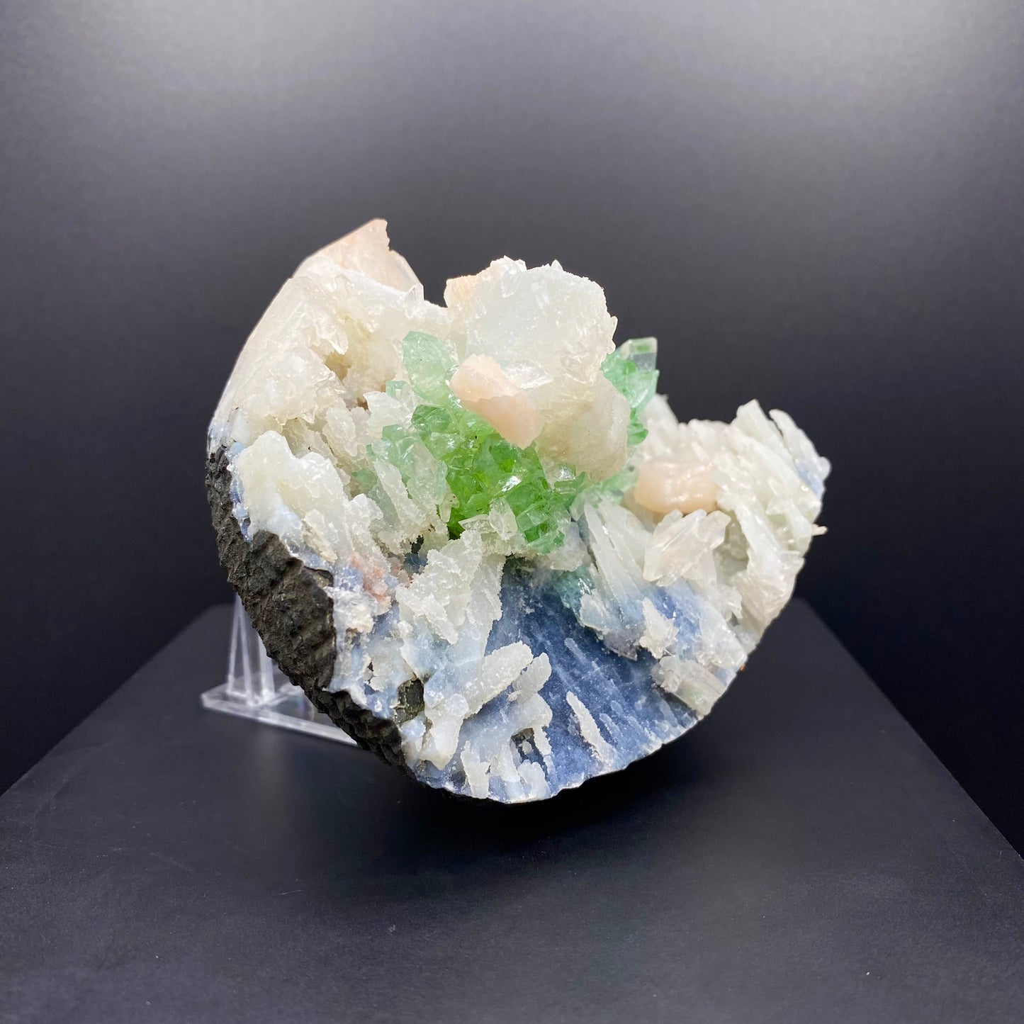 Apophyllite & Chalcedony DK81 Superb Minerals 