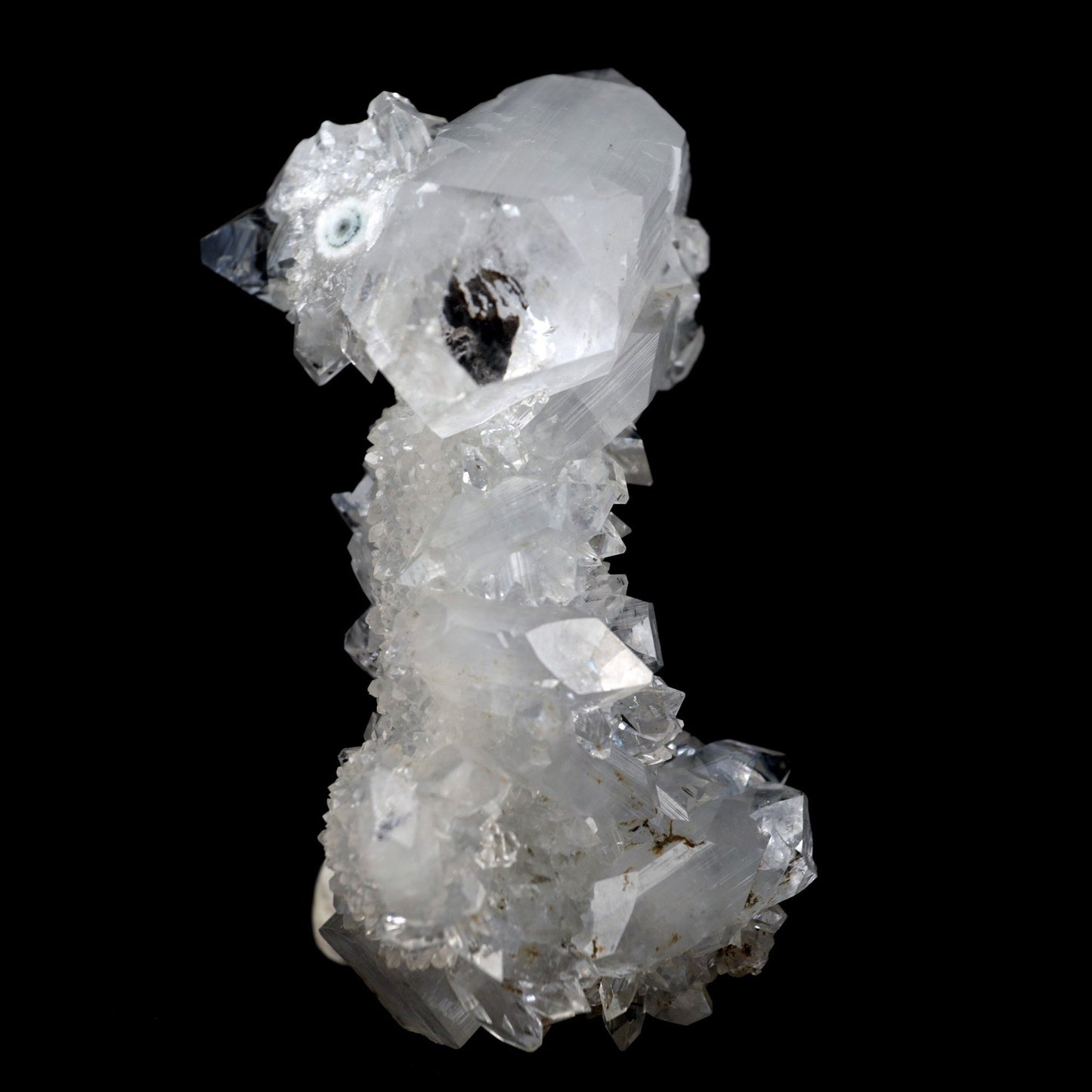 Apophyllite Pointed Big Crystal on MM Quartz Natural Mineral Specimen …  https://www.superbminerals.us/products/apophyllite-pointed-big-crystal-on-mm-quartz-natural-mineral-specimen-b-3926  FeaturesA bright white, microcrystalline Quartz with lustrous layer of Apophyllite crystals. The combination and contrast along with the luster, color and crystal formation is outstanding.&nbsp;Primary Mineral(s):&nbsp; ApophylliteSecondary Mineral(s): MM Quartz