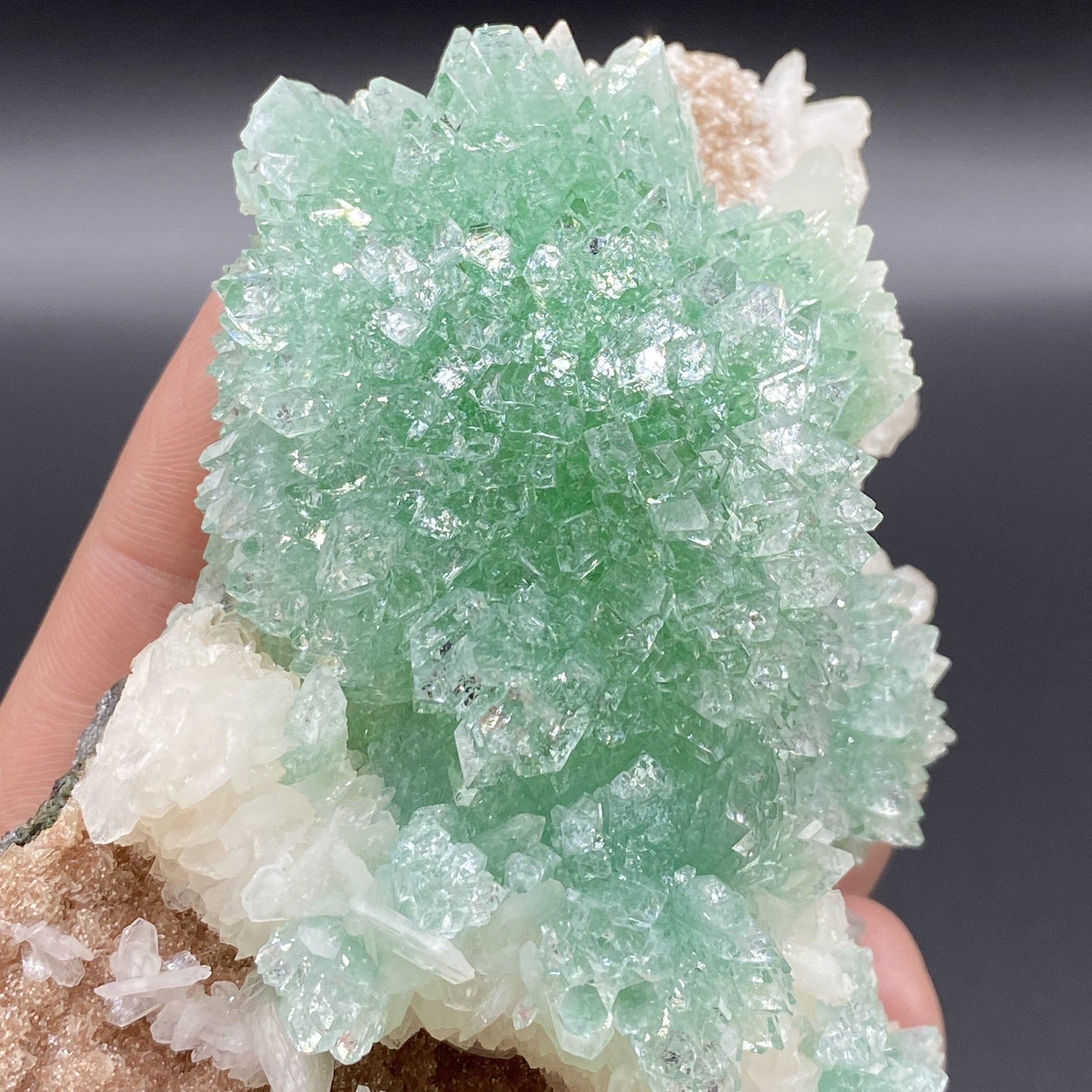 Apophyllite, Stilbite & Heulandite. Multiple Crystal Generations. Apophyllite Superb Minerals 