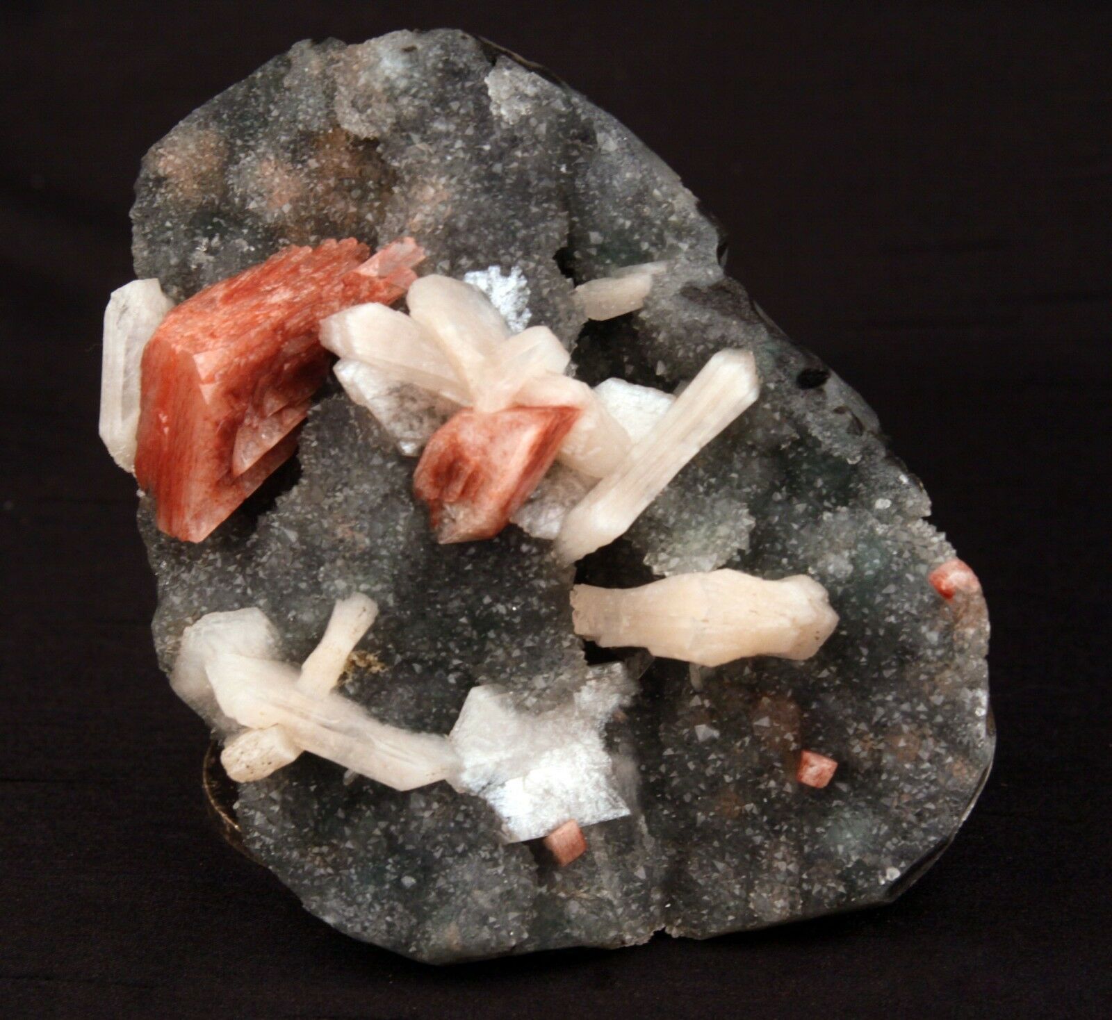 Brown Heulandite Crystals With Stilbite on MM Quartz Natural Minerals …  https://www.superbminerals.us/products/brown-heulandite-crystals-with-stilbite-on-mm-quartz-natural-minerals-specimen-b-1529  Features: A pristine, brownish Heulandite crystal perfectly centered on a plate of lustrous, gemmy colorless MM quartz crystals with stilibte. Great piece in excellent condition.Primary Mineral(s): HeulanditeSecondary Mineral(s): StilbiteMatrix: MM Quartz10 cm x 7 cm Weight : 280 Gms Locality: Jalgaon