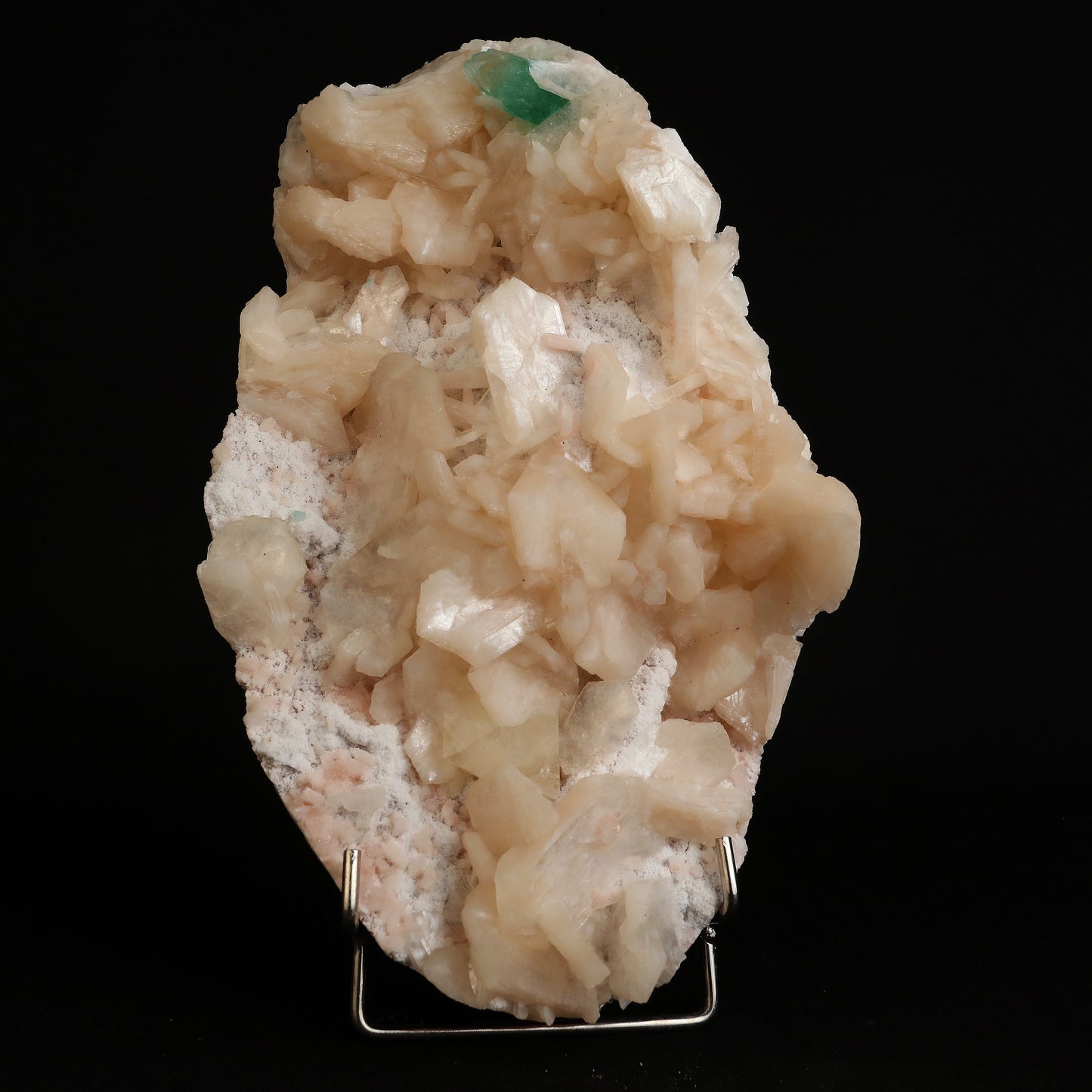 Powellite with Green Apophyllite Stilbite (Rare Find) Natural Mineral …  https://www.superbminerals.us/products/powellite-with-green-apophyllite-stilbite-rare-find-natural-mineral-specimen-b-5013  Features:&nbsp;We have a striking crystal perched elegantly in apophyllite and stilbite crystal nests that are elongated and dramatic! This is a noteworthy specimen in terms of the powellite's own size and the combination's overall appearance. The crystal is a double-terminated, transparent, satiny powellite 