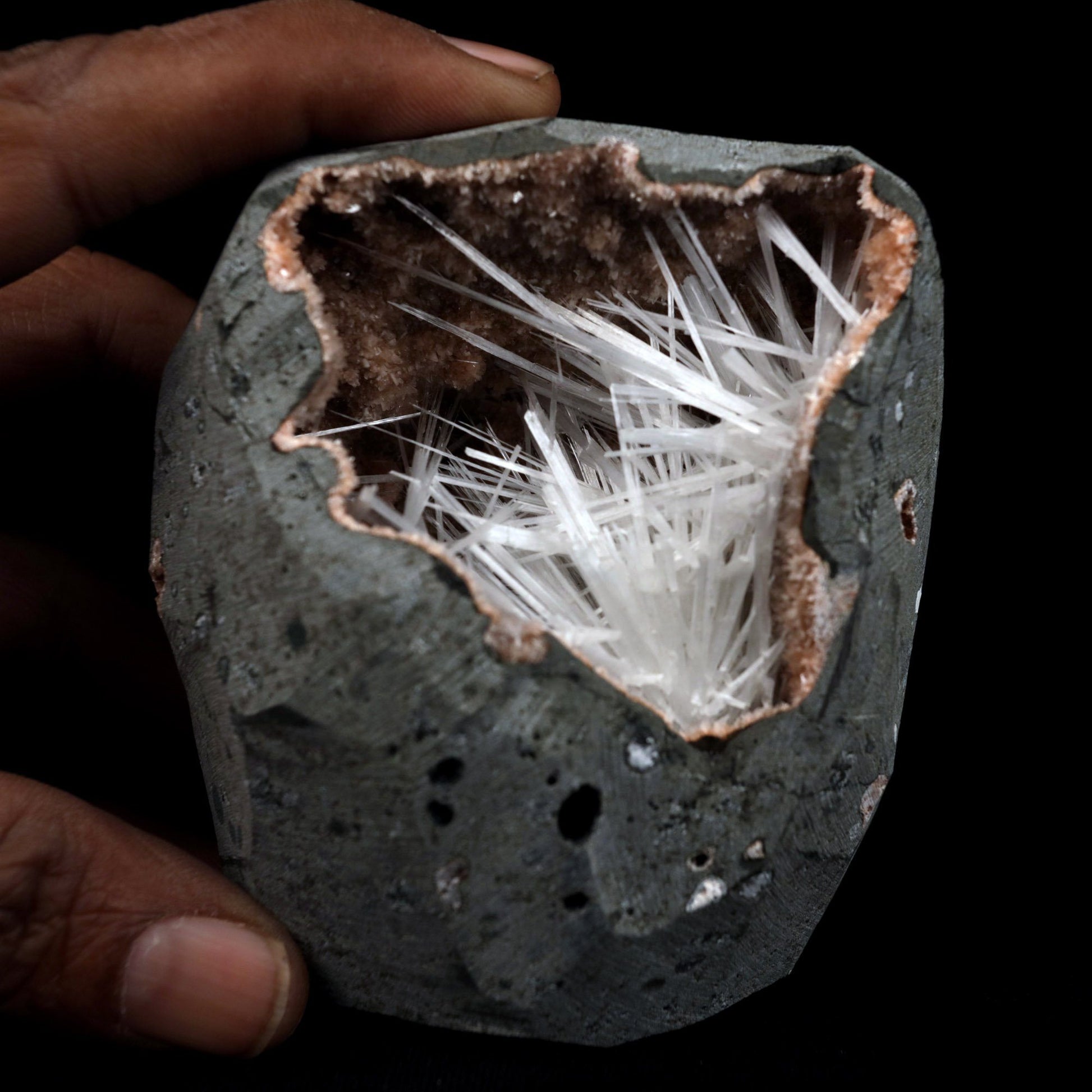 Scolecite Sprays On Heulandite With Stilbite Geode Natural Mineral Spe…  https://www.superbminerals.us/products/scolecite-sprays-on-heulandite-with-stilbite-geode-natural-mineral-specimen-b-4905  Features: A huge Geode with beige Heulandite crystals and a conspicuous radial spray of glossy, colourless, extremely transparent, acicular (needle-like) Scolecite crystals throughout, as well as numerous solitary Scolecite crystals. Simply breathtaking - the crystal structure, lustre, contrast, and symmetry 